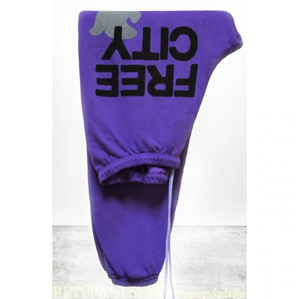 FREECITY Sweats